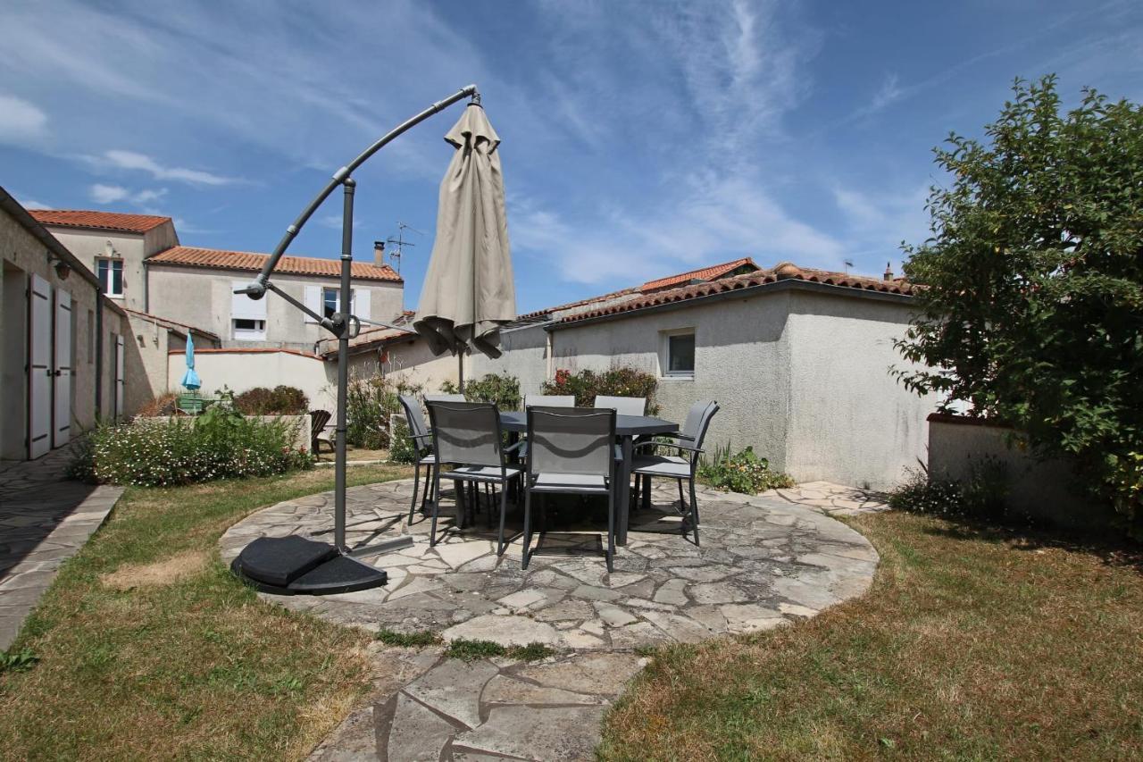 Appartement A Rochefort Esterno foto