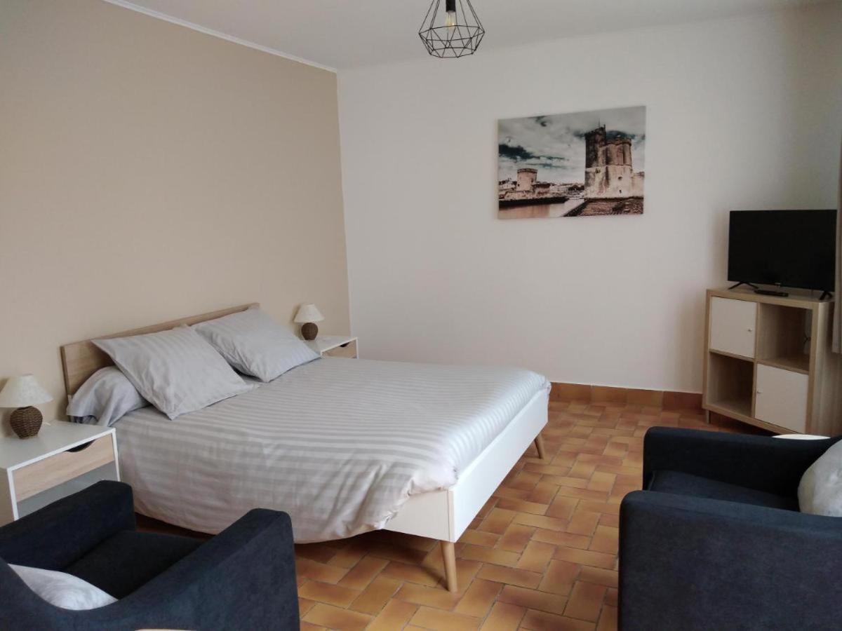 Appartement A Rochefort Esterno foto